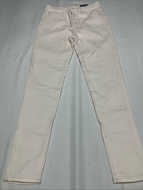 Women’s Skinny Jeans in Light Creamy Pink